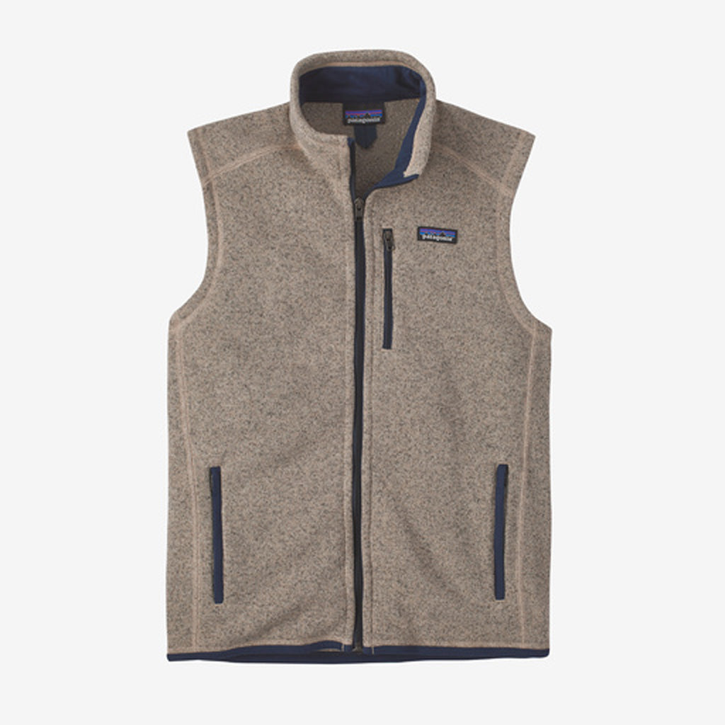 Play Kelowna - Hallie is all toasty in the Patagonia Dusty Mesa Fleece.  This cozy, 100% recycled high-pile vest provides versatile warmth in chilly  conditions. #howdoyouplay